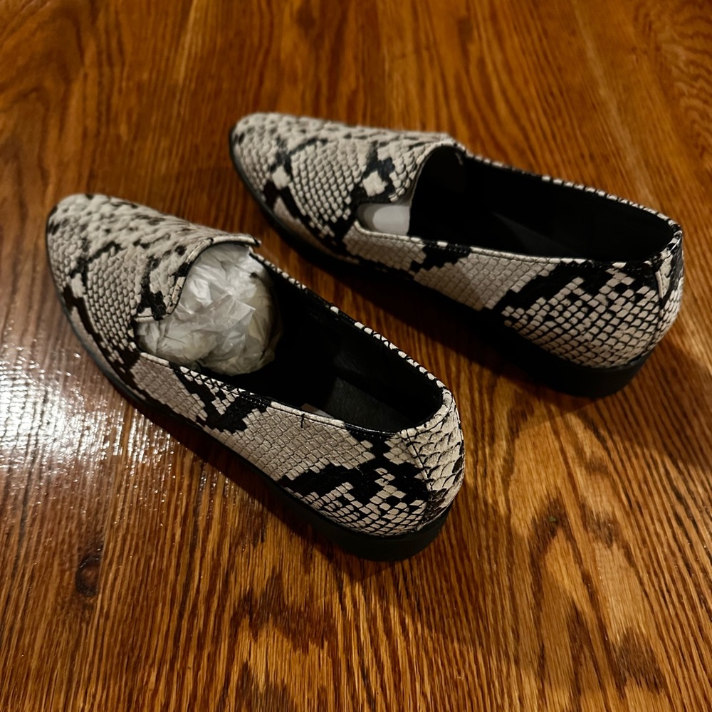 Steve Madden Snake Skin Pattern Loafers NWOT
